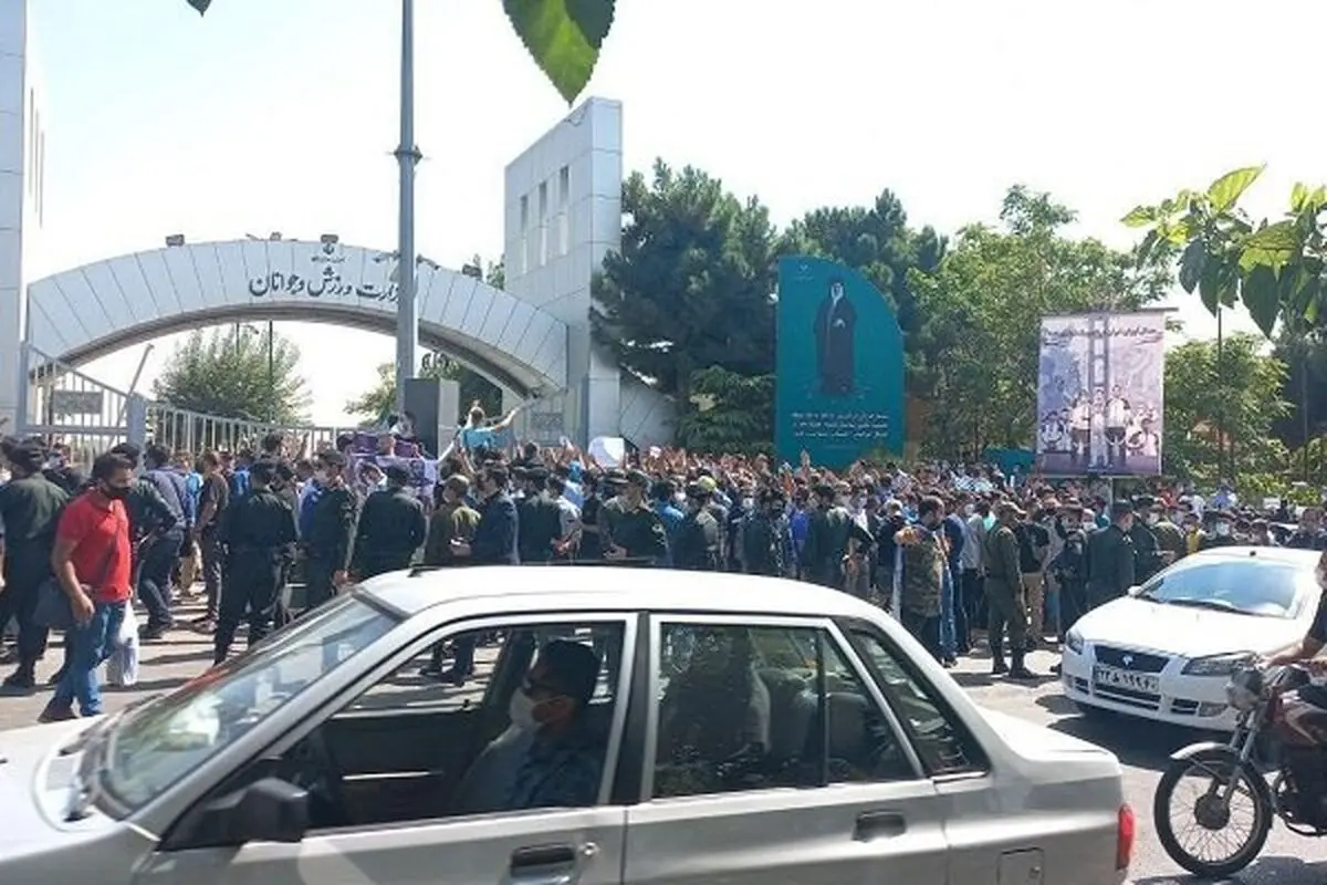 سجادی نگاهش را به استقلال تغییر دهد/ کارد به استخوان هوادار رسیده