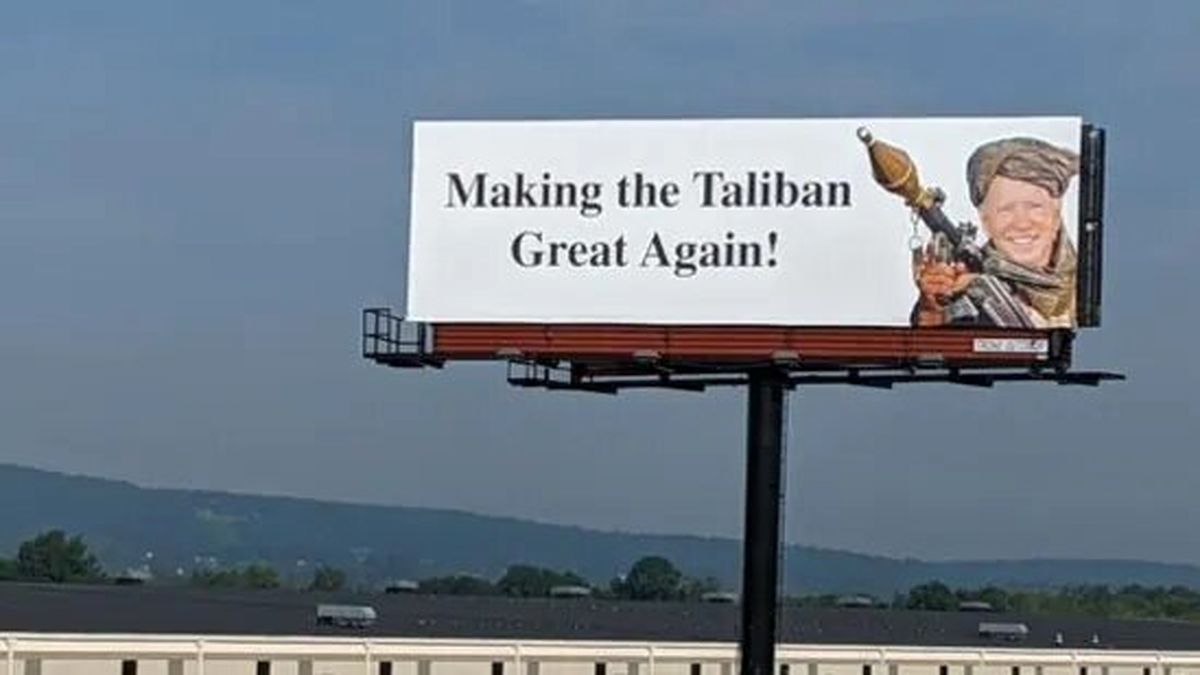 "بایدن طالبانی" روی بیلبوردهای آمریکا