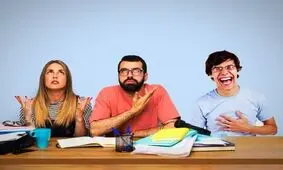 دلیل خنده بیجا در شرایط حساس