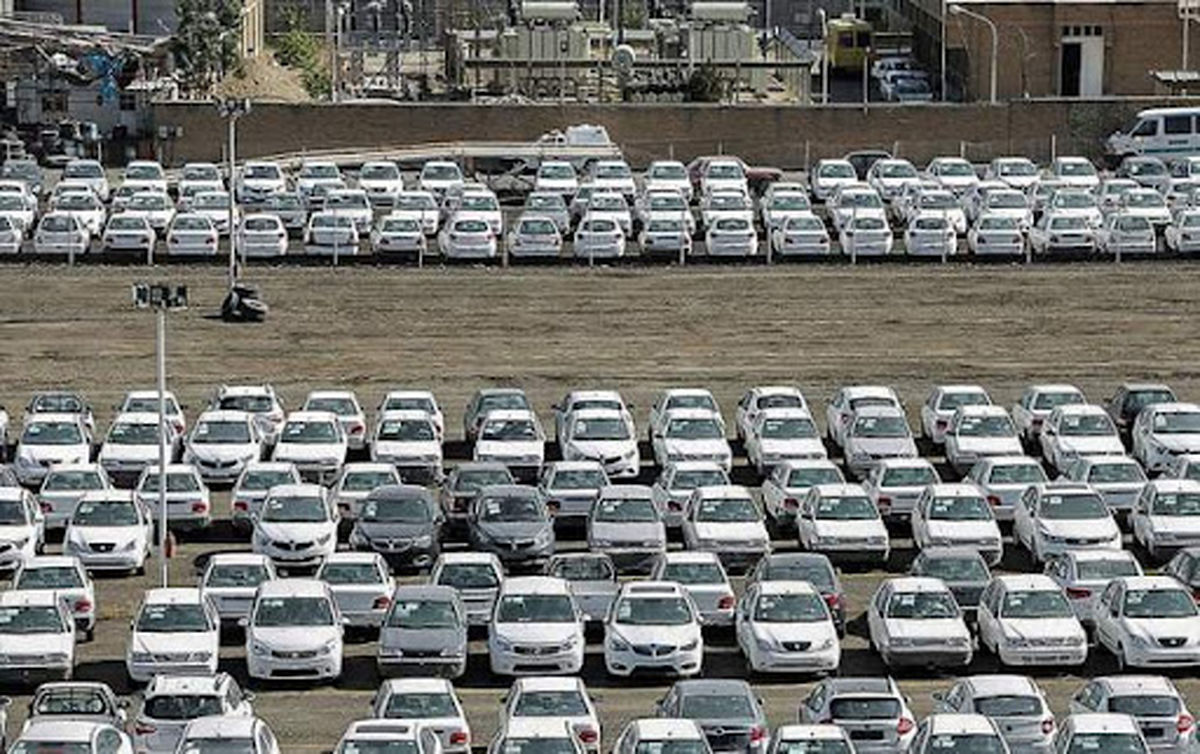 سازمان بازرسی اعلام کرد: رسوب ۱۴۰هزار خودرو در پارکینگ خودروسازها
