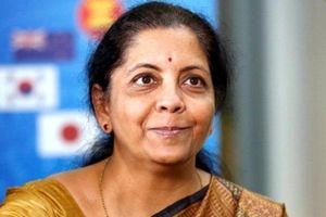 نخست وزیر هند کابینه اش را ترمیم کرد / یک زن، وزیر دفاع شد