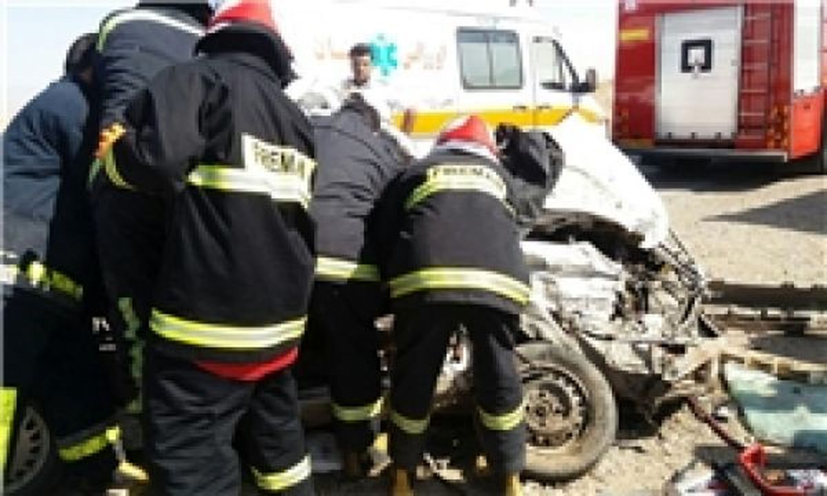 3 کشته و 3 زخمی در تصادف پراید و کامیون در جاده هراز