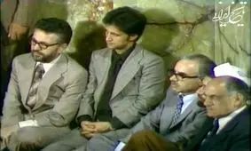 عکسی دیده‌ نشده از ابراهیم یزدی در مراسم ترحیم آیت‌الله شهید مطهری