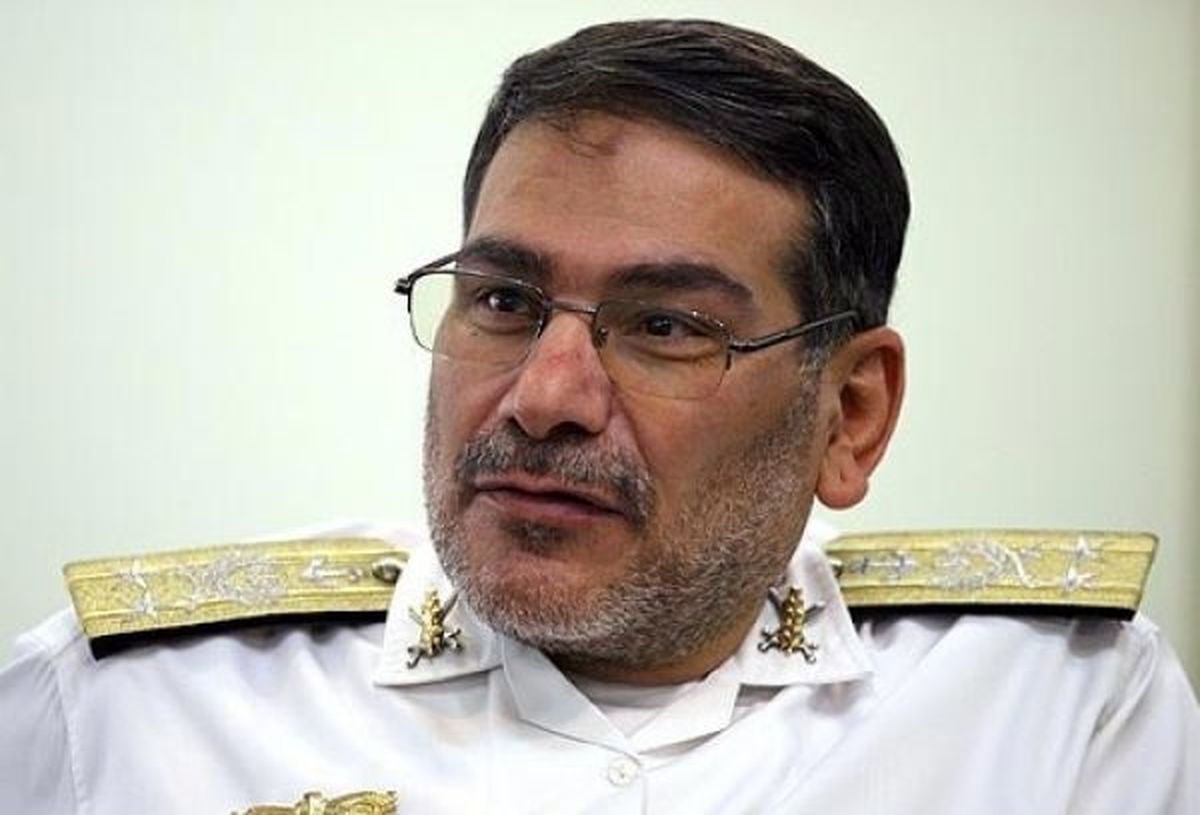 شمخانی: آمریکا ژست مقابله با داعش را گرفته