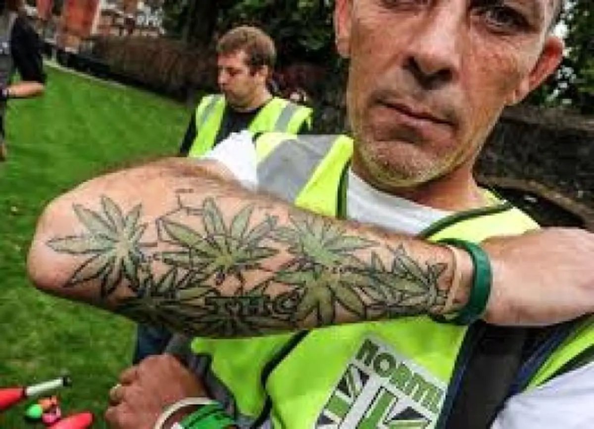 پسران و دختران جوان همه پلنگ شده‌اند