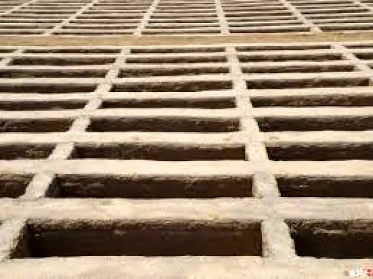 دزدها به قبرستان رسیدند