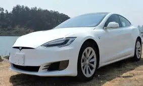 تسلا به کمک طوفان‌زدگان آمریکایی