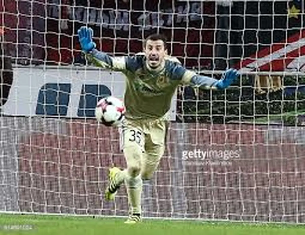 پدر آزمون مربی دروازه بان روستوف می شود!