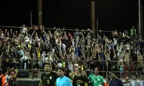 تصویری از حضور بانوان مازندرانی در استادیوم فوتبال ساحلی