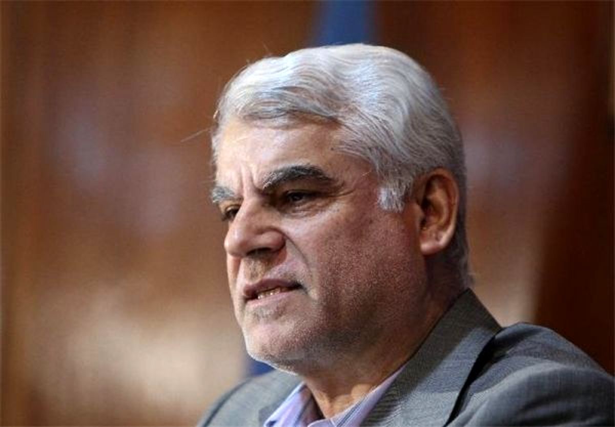 بهمنی: با قایق موتوری دلار می اوردم
