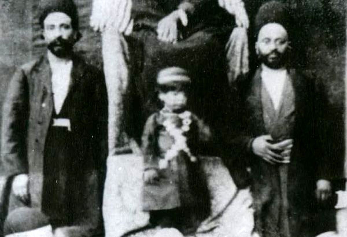 تصویری کمیاب از «احمد شاه قاجار» در مجلس عزاداری