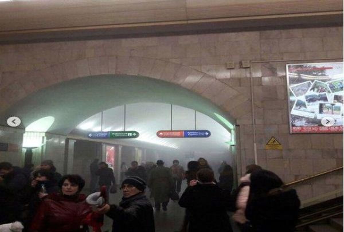 انفجار در ایستگاه متروی شرق لندن / ایستگاه مترو تخلیه شد