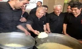 علی پروین پای دیگ نذری+عکس