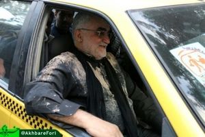 تاکسی سواری رئیس کمیسیون امنیت ملی با لباس های گل مالی