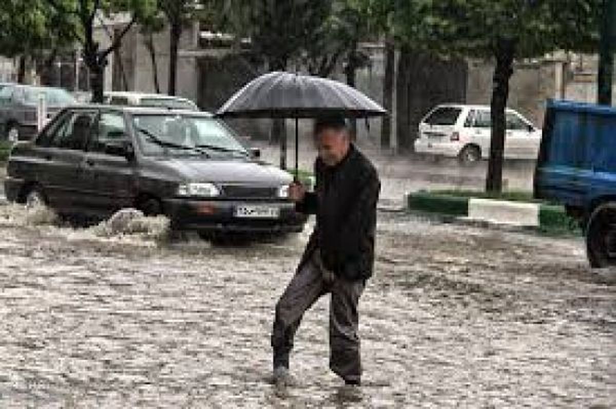 احتمال آب گرفتگی در ۱۶ استان کشور / ارتفاعات امروز برف می بارد