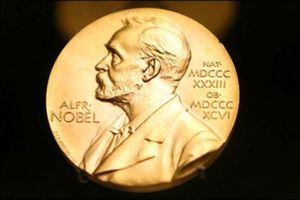 نوبل امسال در دست کدام نویسنده قرار می گیرد؟/ نگاهی به تاریخچه نوبل ادبیات