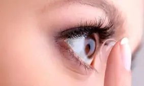 احتمال آسیب بینایی در اثر استفاده از لنز چشمی در آرایشگاه ها