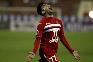 حاشیه جدید در آستانه بازی با الهلال/فیلم قلیان کشیدن ستاره پرسپولیس لو رفت