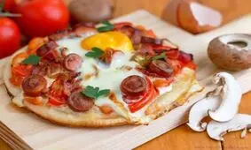 طرز تهیه پیتزا مخصوص صبحانه