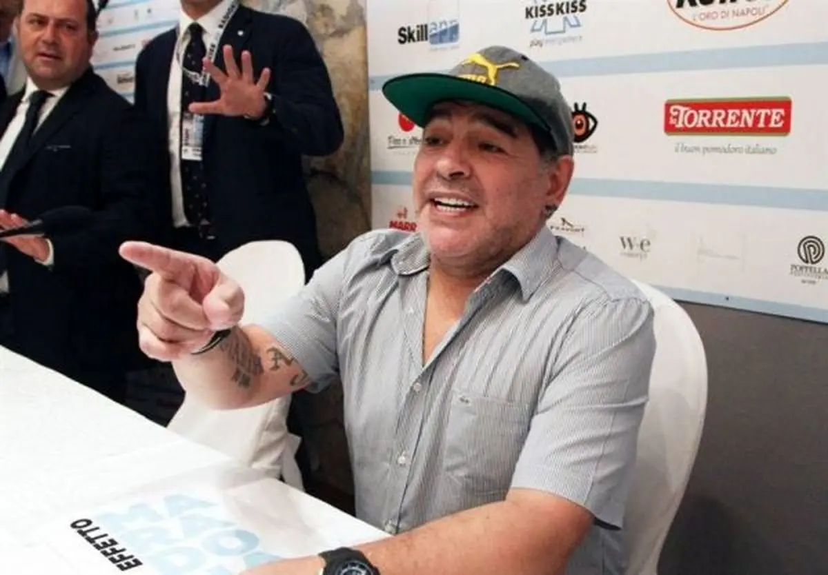 اتفاق عجیب در رختکن تیم مارادونا