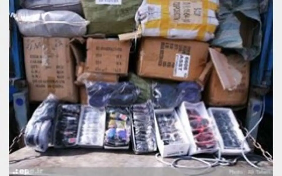 بزرگترین محموله لوازم آرایشی و بهداشتی در شیراز کشف شد