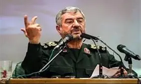 کنایه فرمانده سپاه به ترامپ / مطمئن باش با دولتمردان مان یک‌دل هستیم