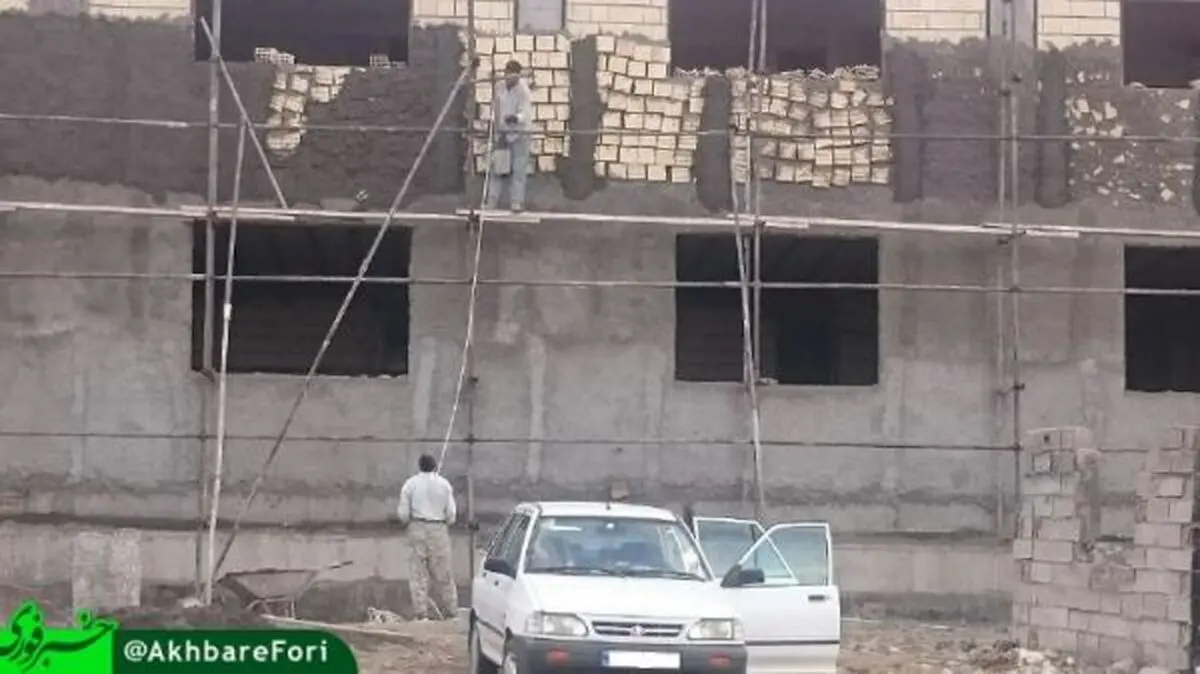 دیوارچینی عجیب در مسکن مهر شهرستان مشگین شهر