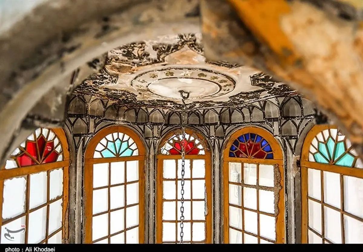 دفع موریانه در بنای تاریخی امامزاده احمد اصفهان و مقبره دختر امیرکبیر