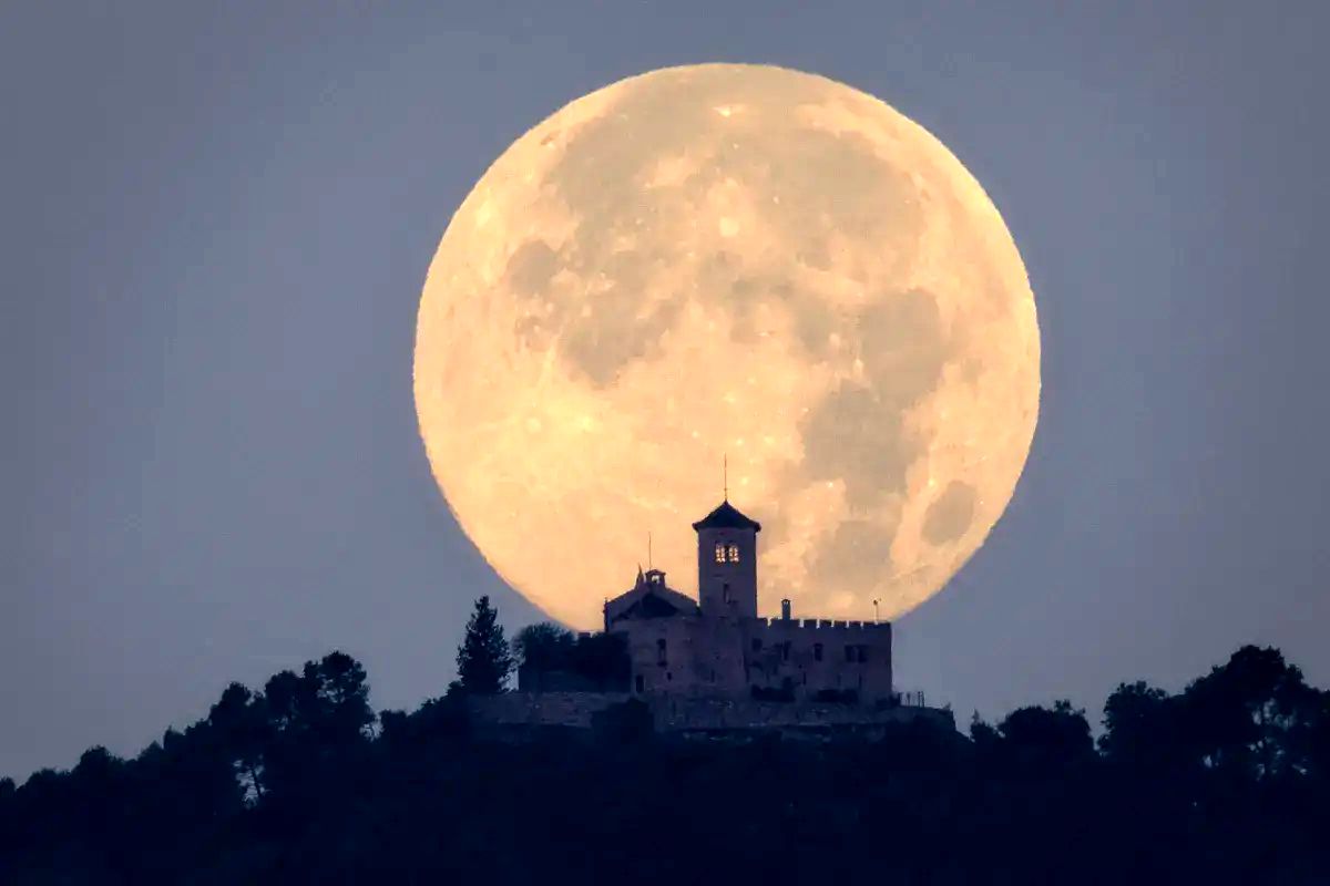 ماه خونین را ول کنید، جذاب ترین ماه سال در راه است