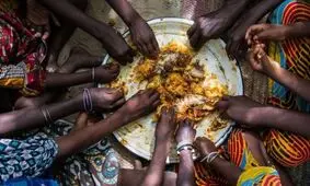 هر پرس غذا در نیویورک 1.2 دلار، در سودان 321 دلار / غذای دور ریز به اندازه 2 میلیارد نفر؛ آمار گرسنگان 800 میلیون نفر