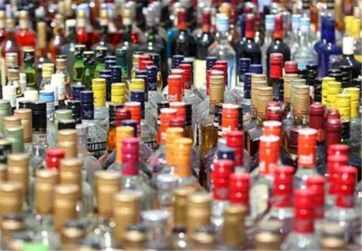 بازداشت ۳ نفر و کشف ۲۳۰۰ قوطی انواع مشروبات الکلی