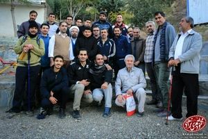 کوهپیمایی صبحگاهی احمدی نژاد و عکس های یادگاریش