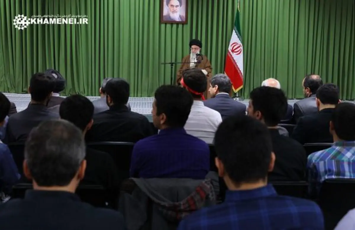 جمعی از دانشجویان نخبه با رهبر انقلاب دیدار کردند