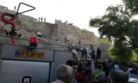 ریزش کوه در منطقه مسکونی 2 کشته برجای گذاشت