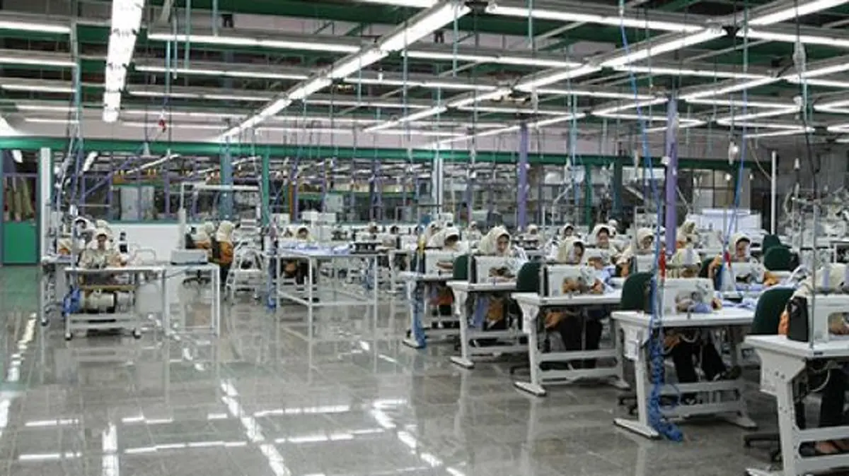 كارخانه پوشاك قهرود تعطيل شد