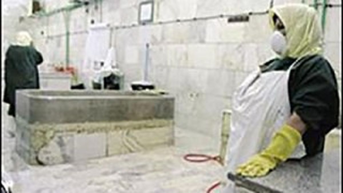 اتفاق نادر در غسالخانه / جسد زن جوانی که زیر دست مرده شور اشک ریخت