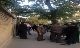 ماموران اجازه ديدار مالباختگان موسسات مالي با احمدي نژاد را ندادند