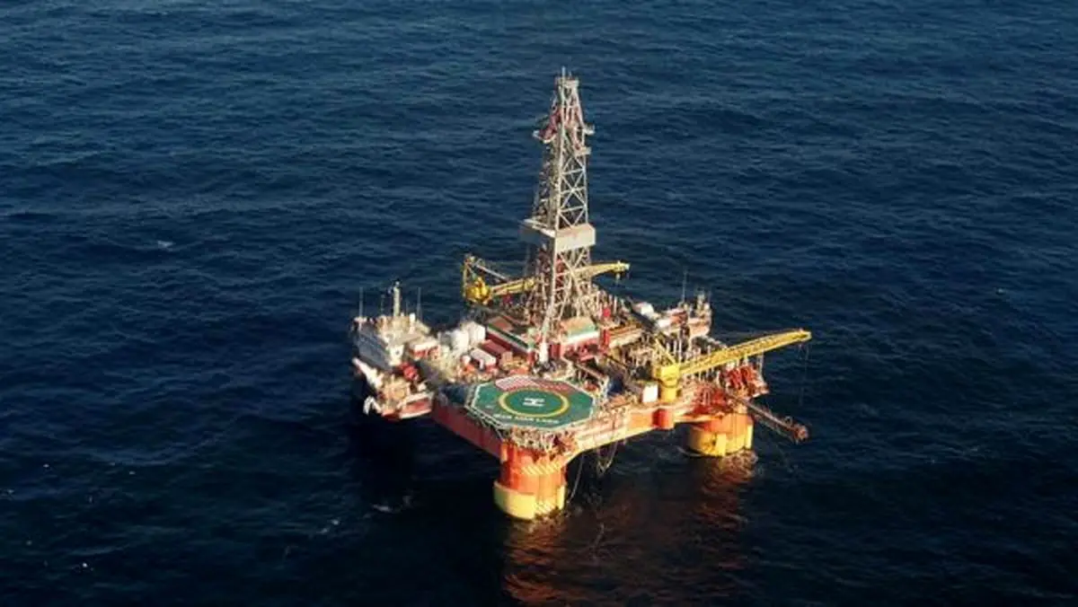 طنز / دکل روز مبادای احمدی نژاد