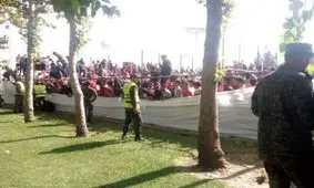 فیلم/ صف طولاني بليت فروشي پشت گيت هاي ورودي ورزشگاه آزادي