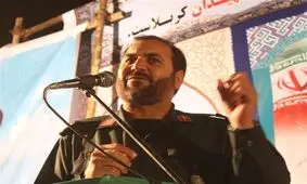 عده‌ای در داخل کشور آب به آسیاب دشمن می‌ریزند