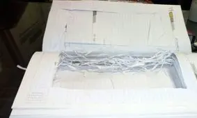 کشف 115 گرم شیشه جاساز شده در تقویم