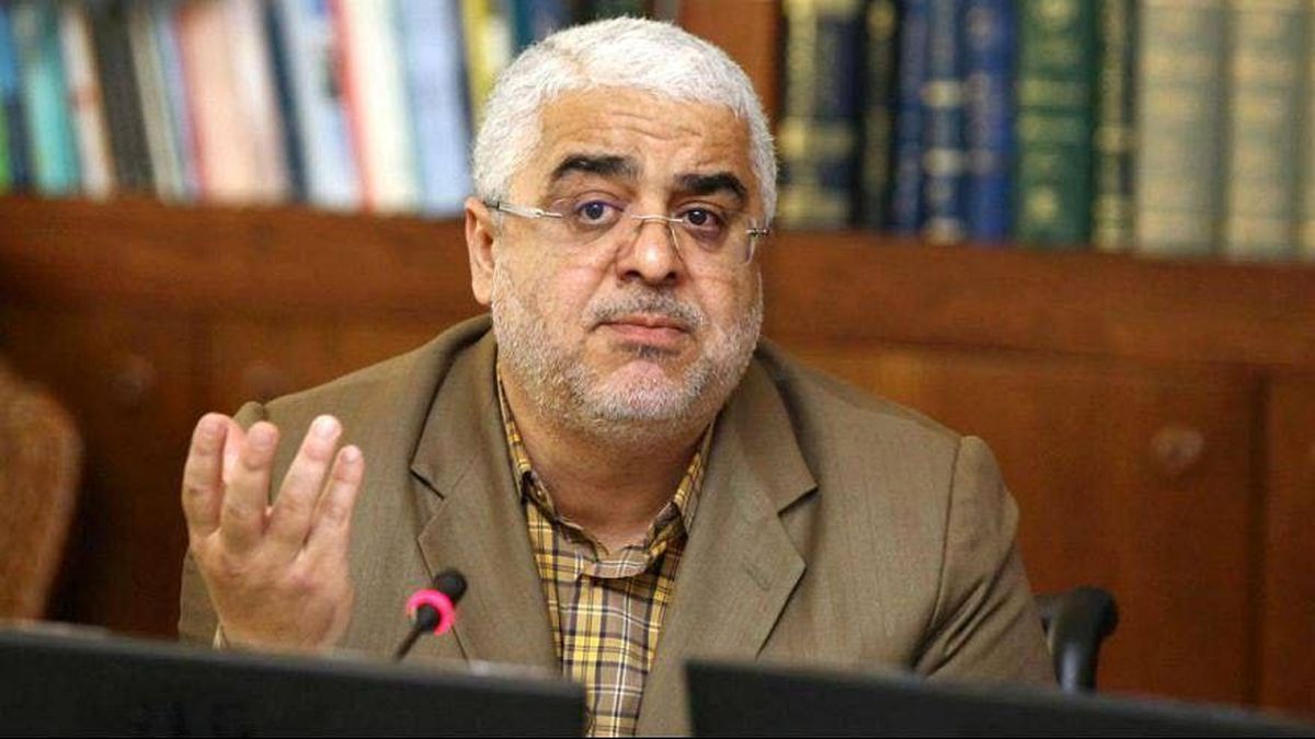 گویا قرار است در دولت رئیسی یک نسلکشی مدیریتی رخ دهد/ عبدالملکی و امثال او خلیفهکشی را باب میکنند/ در جامعه طرفداران رئیس جمهور و نیروهای ارزشی هم ریزش آرا را شاهدیم