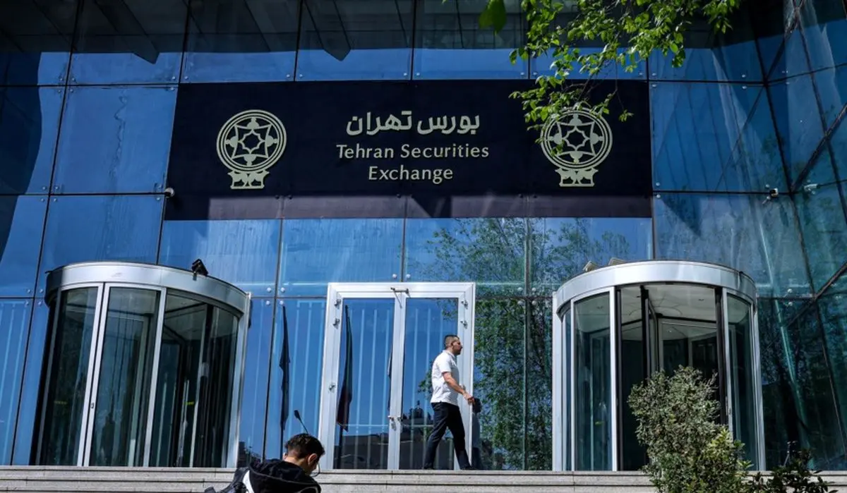 ارزش معاملات بهمن‌ماه بورس تهران، ۵۰ درصد افت داشت

