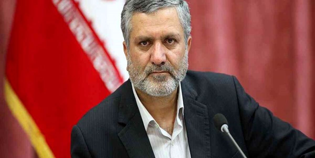ممانعت از ورود خبرنگاران خوزستانی به جلسه و نشست خبری معاون اجرایی رئیس جمهور در آبادان/ ویدئو