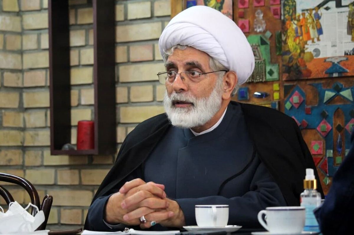 انجمن حجتیه و پایدرای ها در حال انتقام گرفتن از نیروهای اصلی انقلاب هستند/ حامیان رهبری و افراد مرتبط با بیت، احساس نگرانی می کنند/ جبهه پایداری، عامل بحران برای نظام است