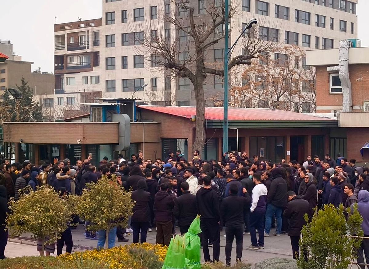 نقش لباس شخصیها در ناآرامی کوی دانشگاه