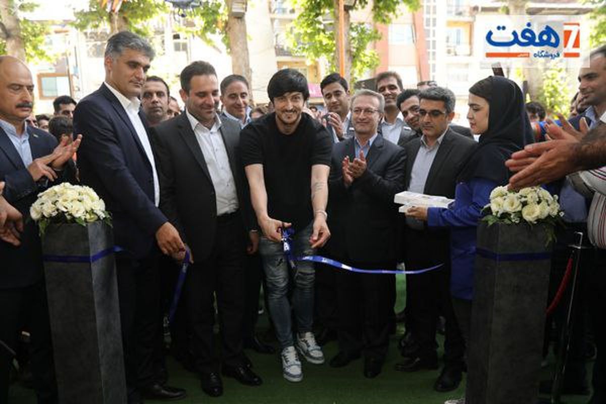 فروشگاه و کافه هفت با حضور سردار آزمون در چالوس افتتاح شد
