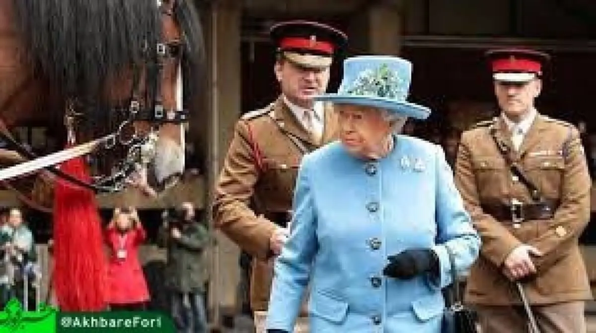 ملكه انگلستان چقدر درآمد دارد؟