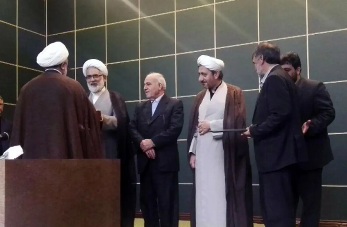 دولت مدیریت فضای مجازی را به جوانان متعهد بسپارد