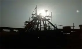 تامین مالی سکوهای نفتی میدان مشترک فروزان توسط بانک صنعت و معدن